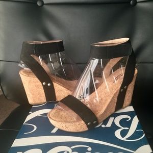 *NEW* Lucky Brand Mcdowell platform wedge sandals